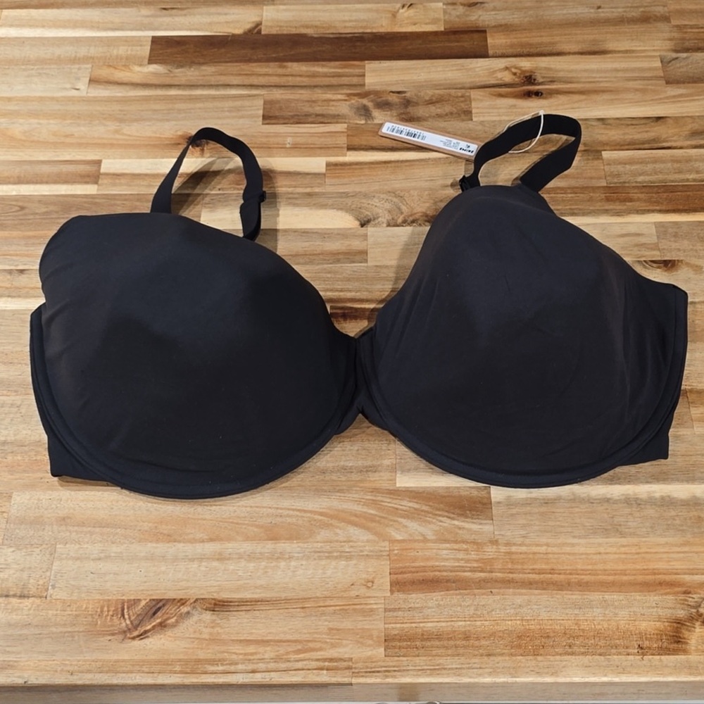 Skims Fits Everybody T-Shirt Demi Bra